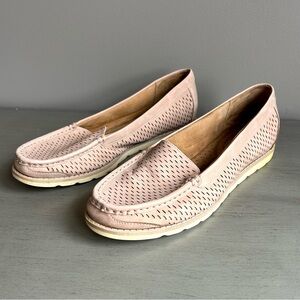 Natural Soul Isla Perforated Neutral Beige Pink Slip On Loafer Flat Women Sz 9